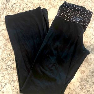 Victoria’s Secret Sport Black Cotton Yoga flare Legging with ⭐️detail